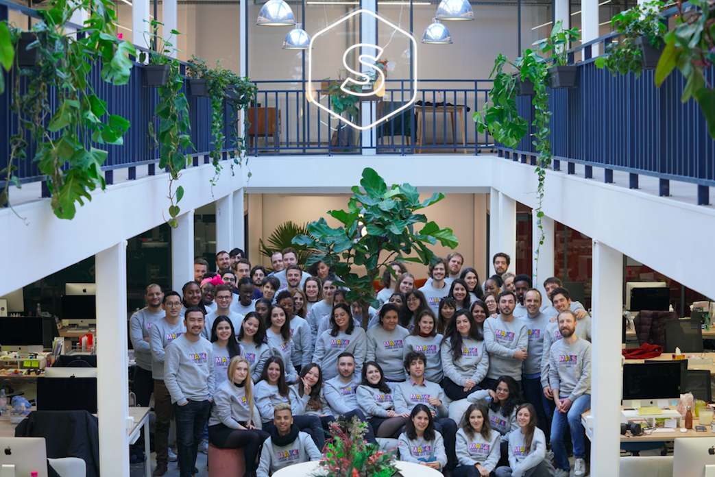 el equipo de superprof en sus oficinas