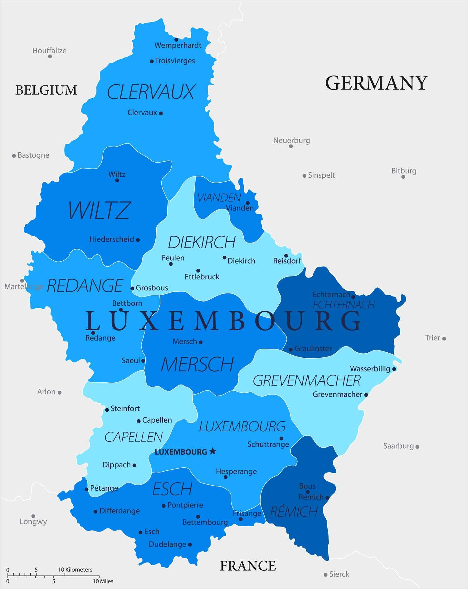 Mapa de Luxemburgo codificado por colores en el que se muestran los cantones y las localidades, entre ellas Clervaux, Wiltz, Diekirch, Luxemburgo, Esch y Grevenmacher.
