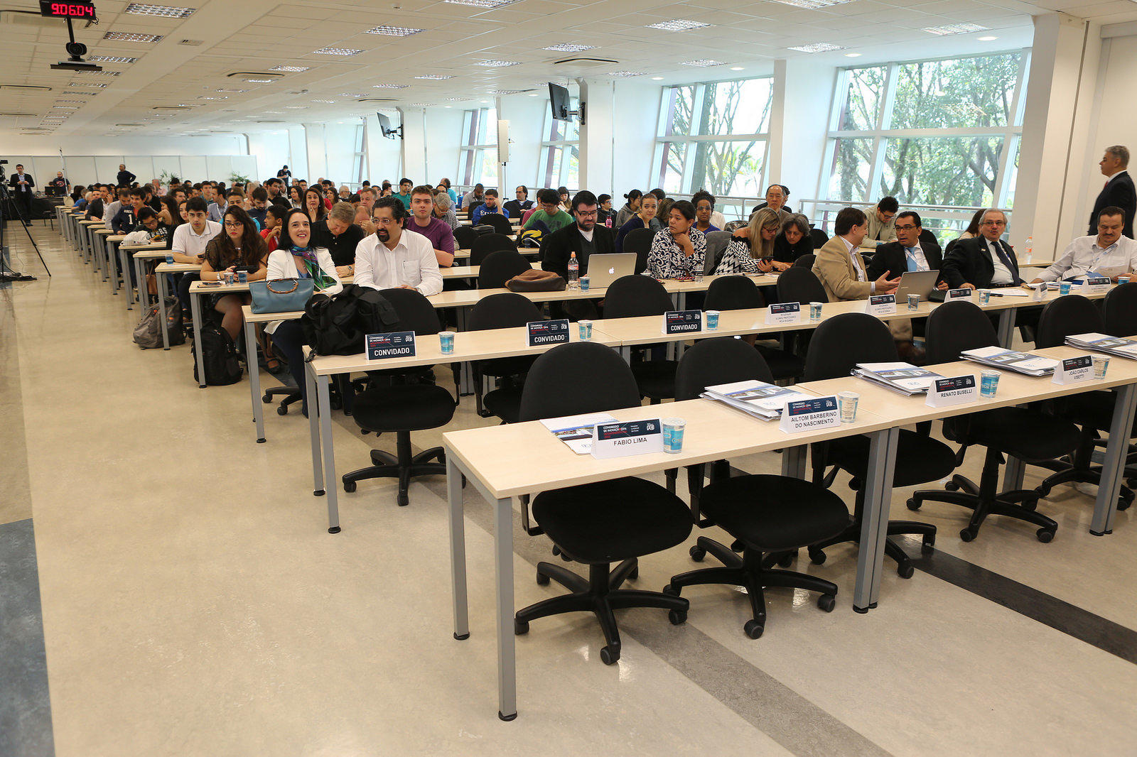 imparte clases de francés paralelamente con tus estudios