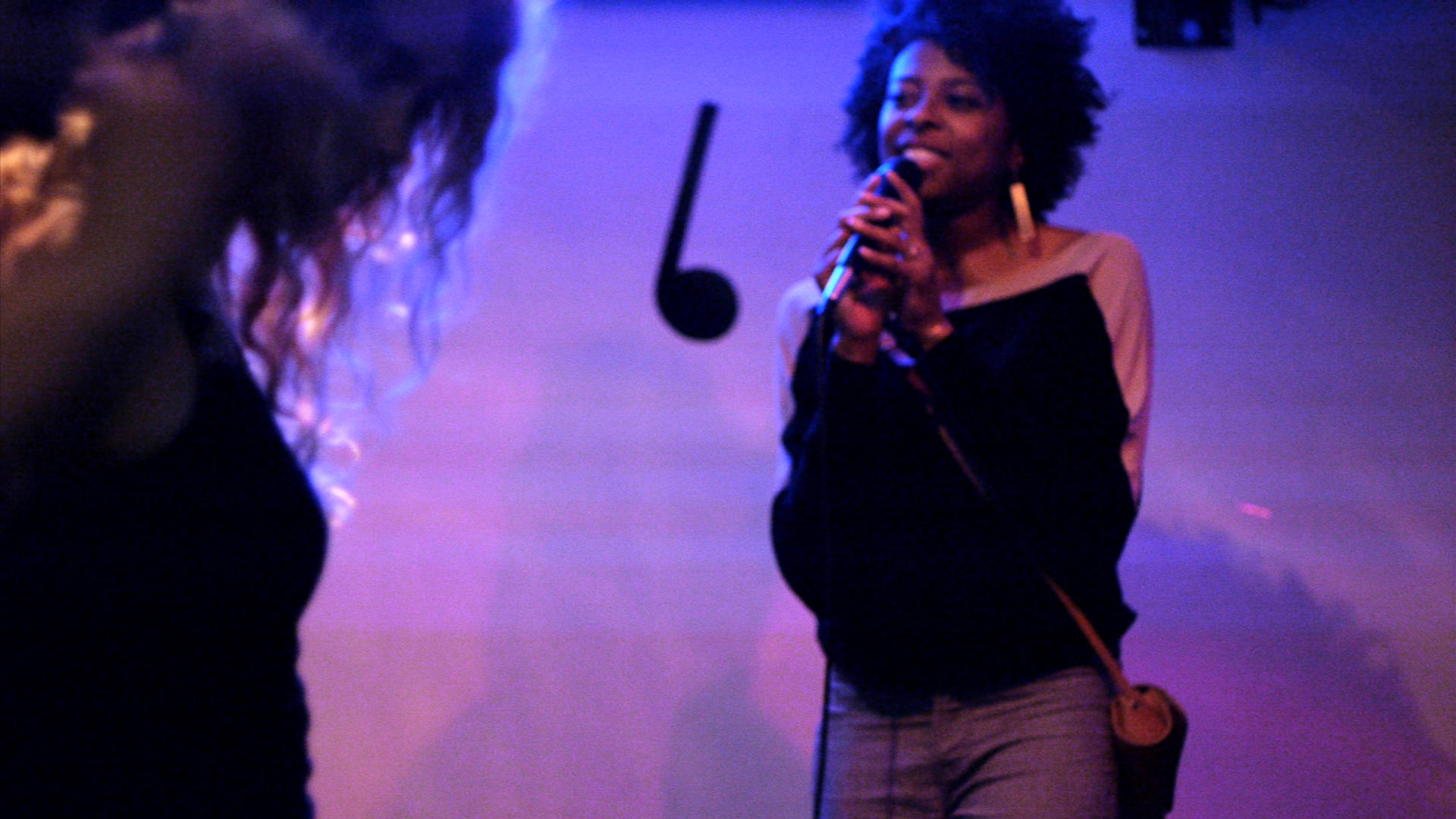 Controlar las cuerdas vocales