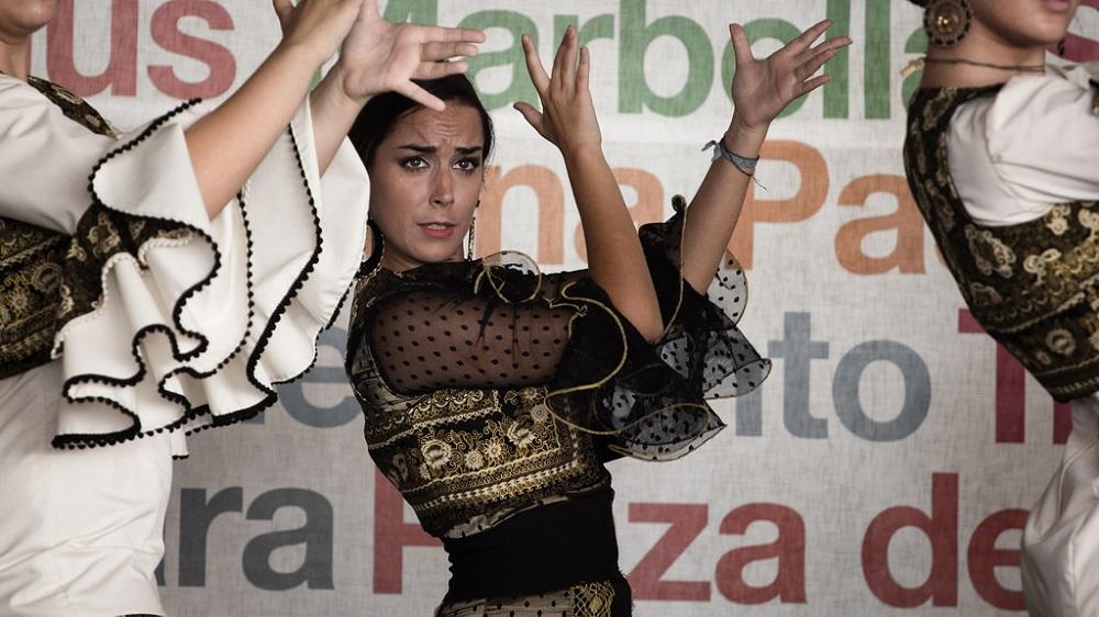 Estudiar baile en conservatorio.