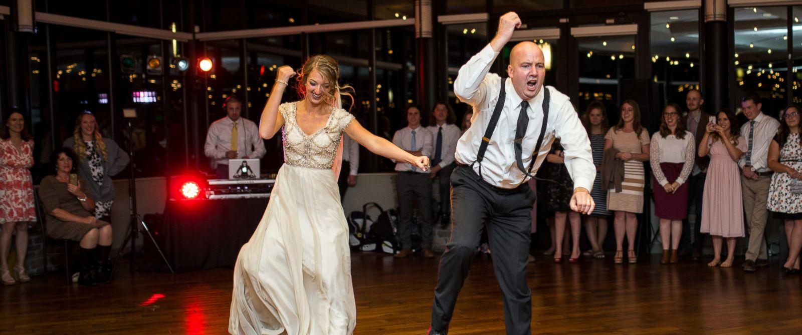 Uno de los objetivos de etu alumno puede ser aprender a bailar el día de su boda