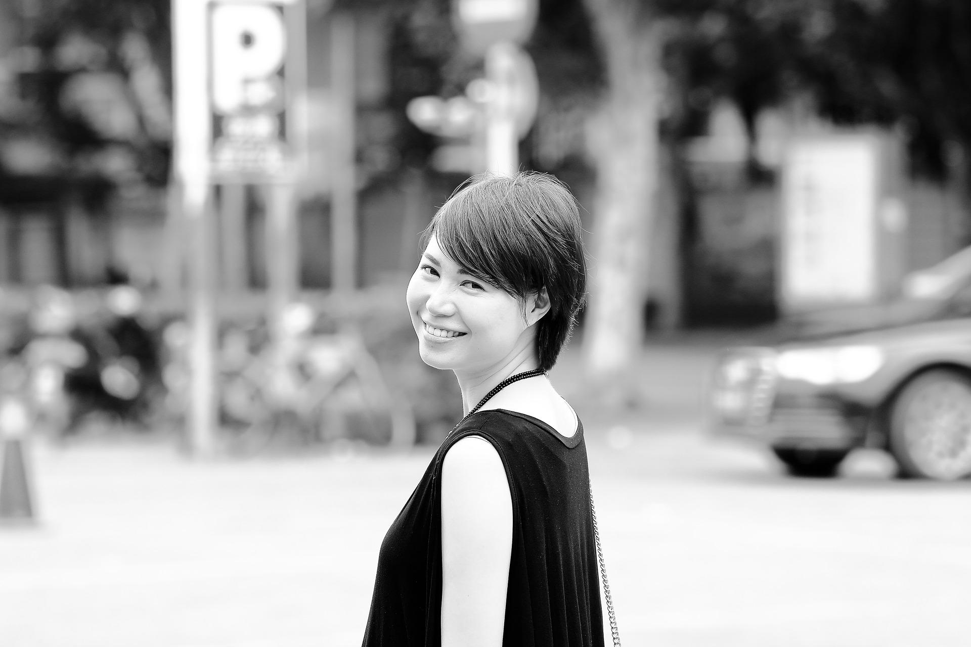 Las japonesas y los japoneses parecen cerrados al principio, pero después les verás sonreír a menudo.