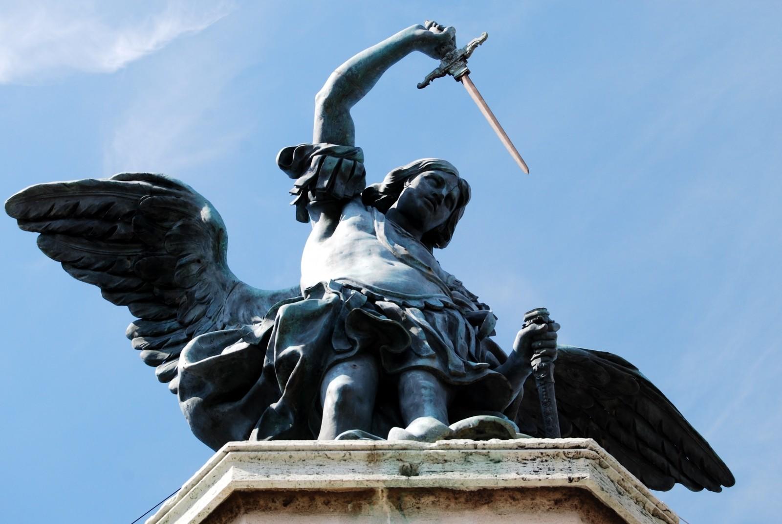 Numerosas estatuas se encuentran repartidas por toda la ciudad de Roma