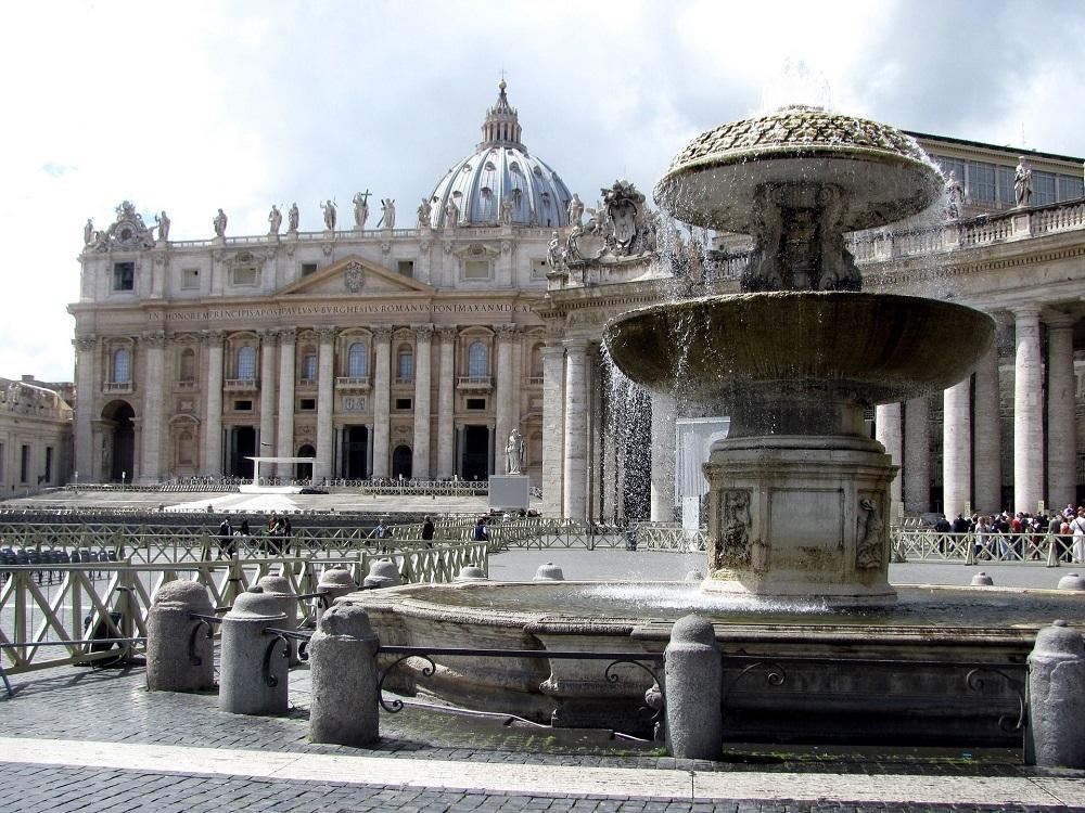 El latín en el Vaticano.