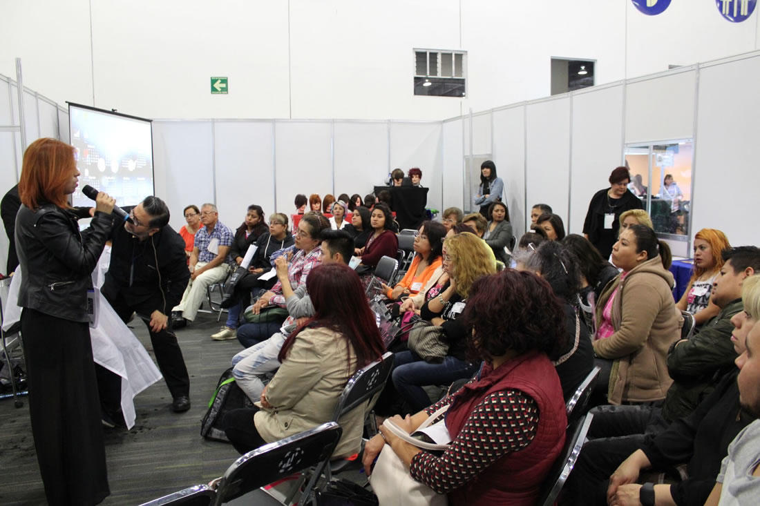 acude a los foros para recibir mas informacion sobre las profesiones