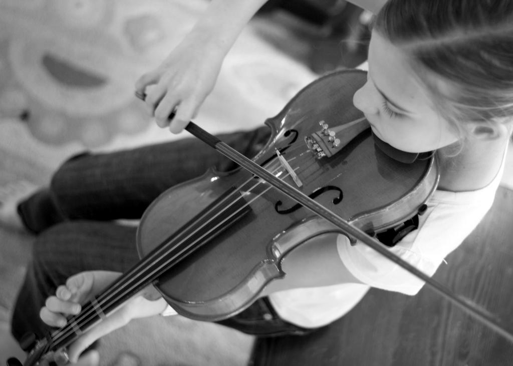 Aunque los niños aprendan más rápido, podemos tocar el violín a cualquier edad.