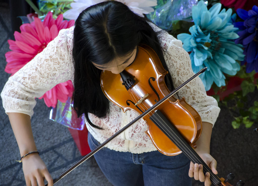 No te preocupes si no dominas el vibrato al principio. Necesitarás mucha práctica.