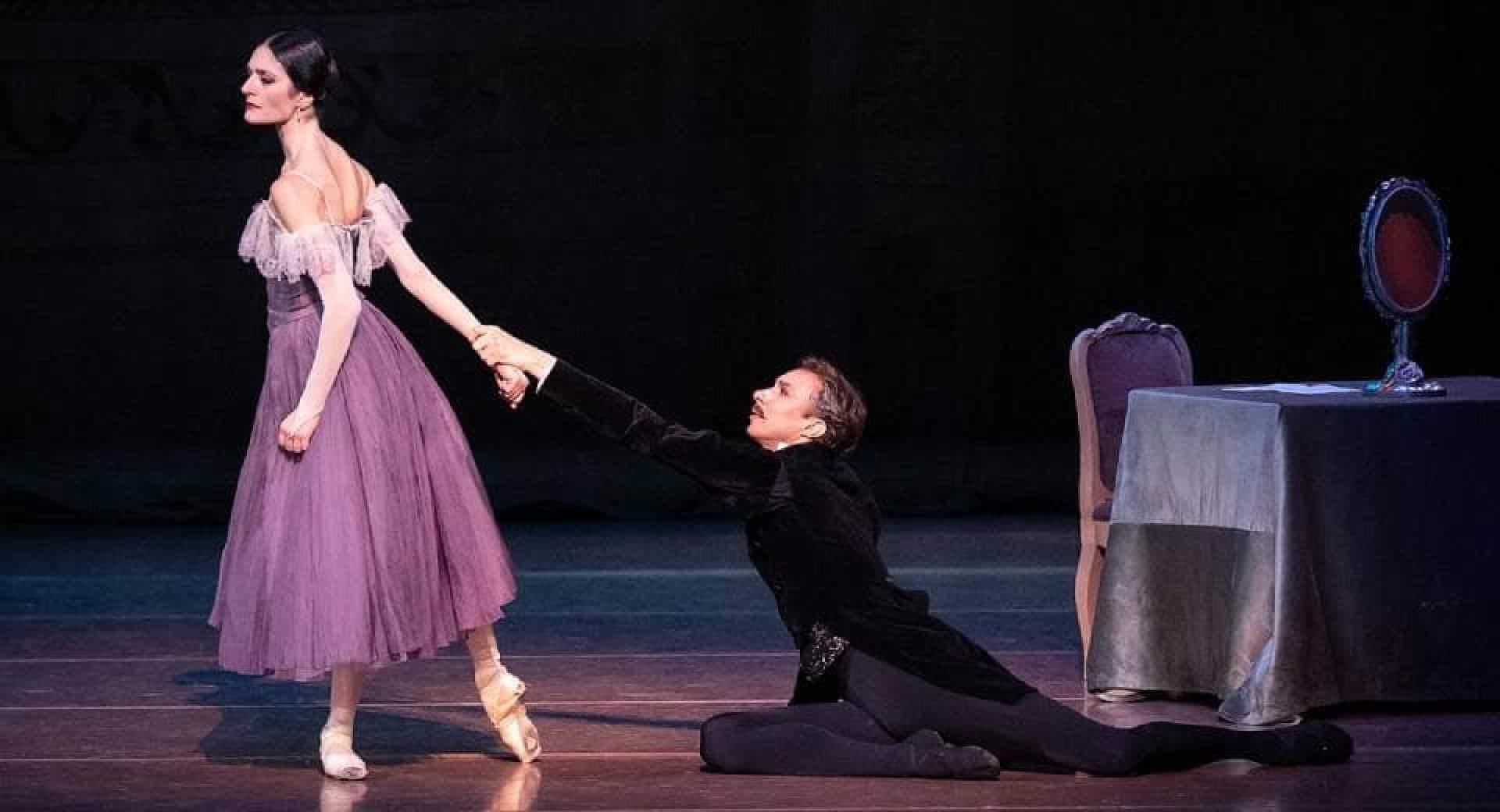 Imágenes del ballet Onegin.