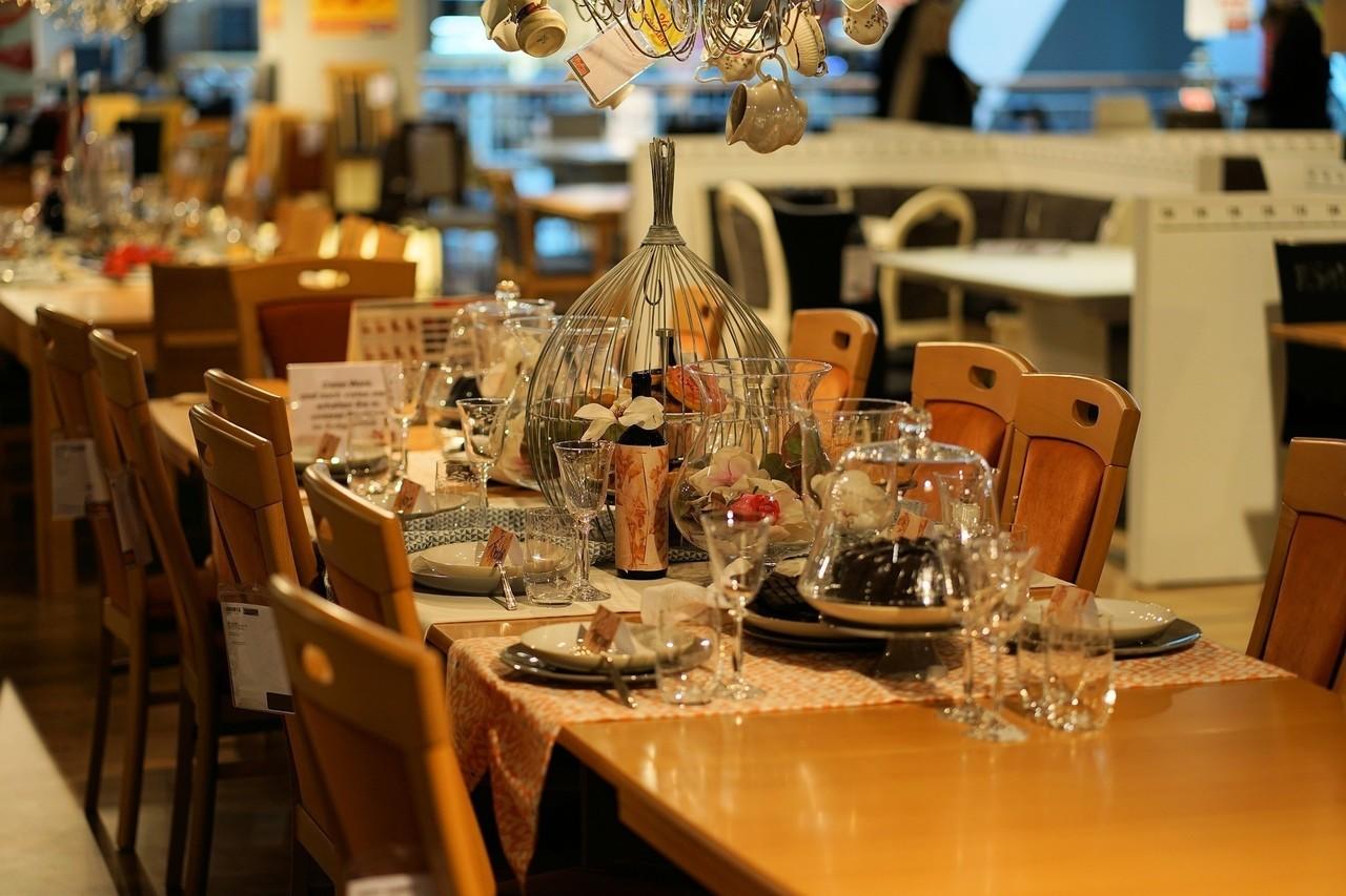¿Quieres aprender a pagar en un restaurante?