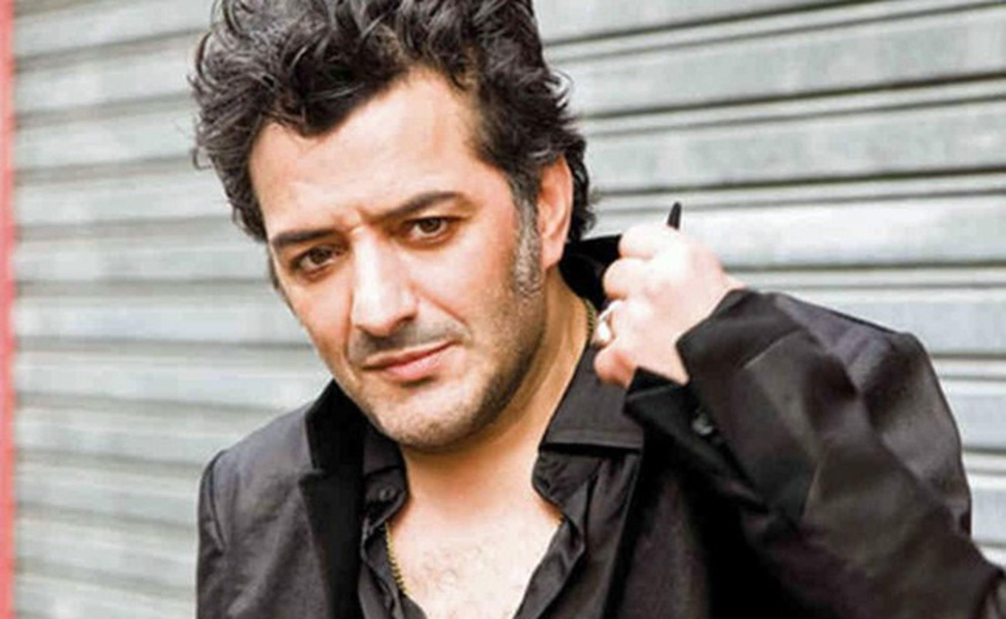 Incorpora a Rachid a tu playlist.