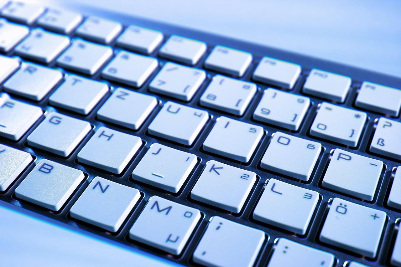 Descubre informática en Internet.