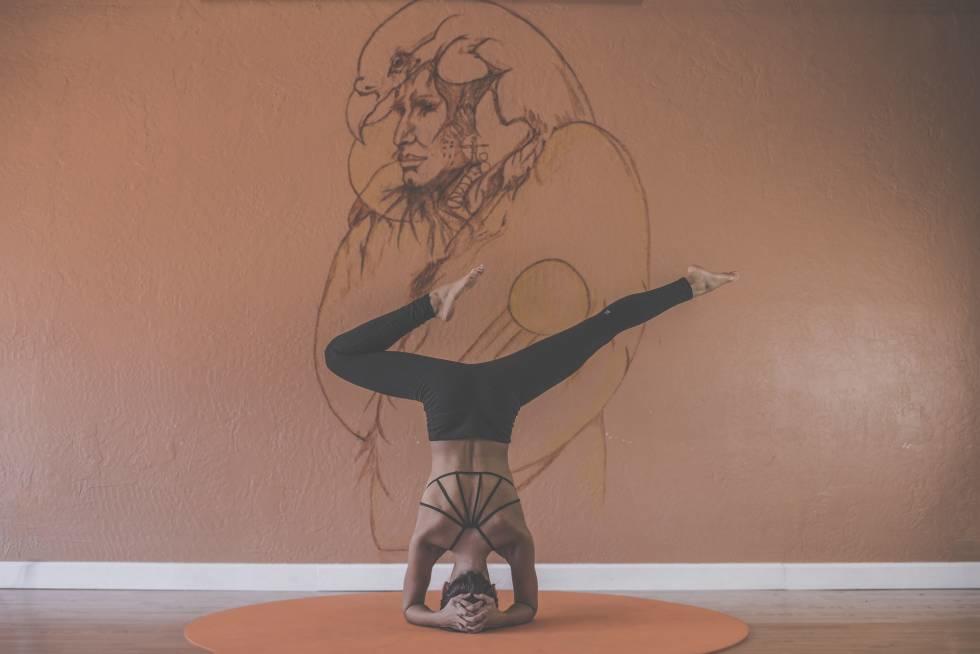 origen y caracteristicas del bikram yoga