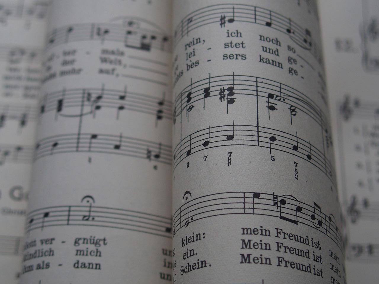Práctica de piano a diario.