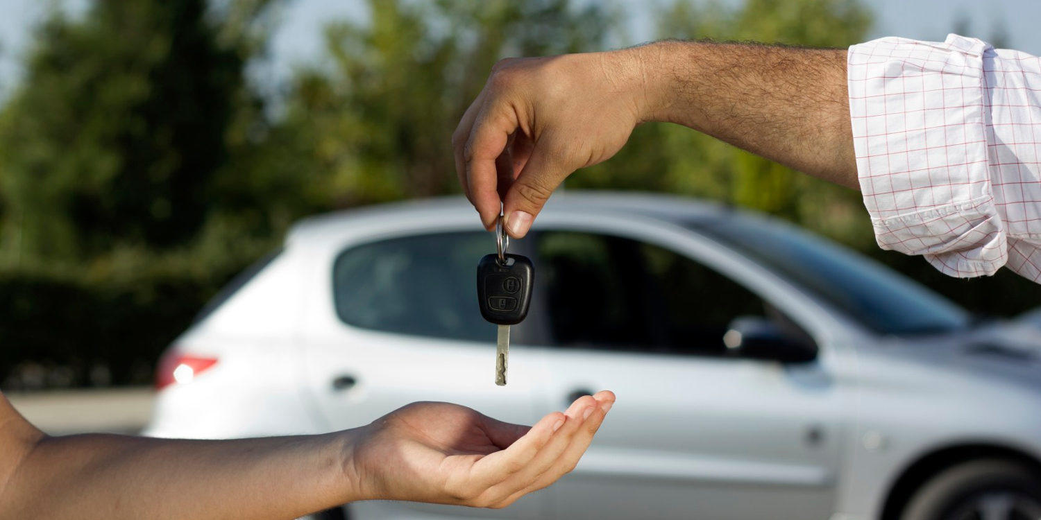 Frases en frances para alquilar un coche
