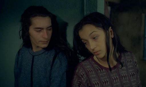 Fotograma de la película Ossos.