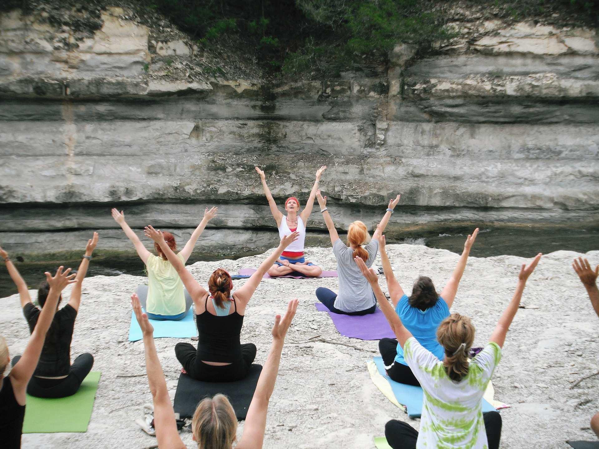 Alimentarse bien después de una clase de yoga.
