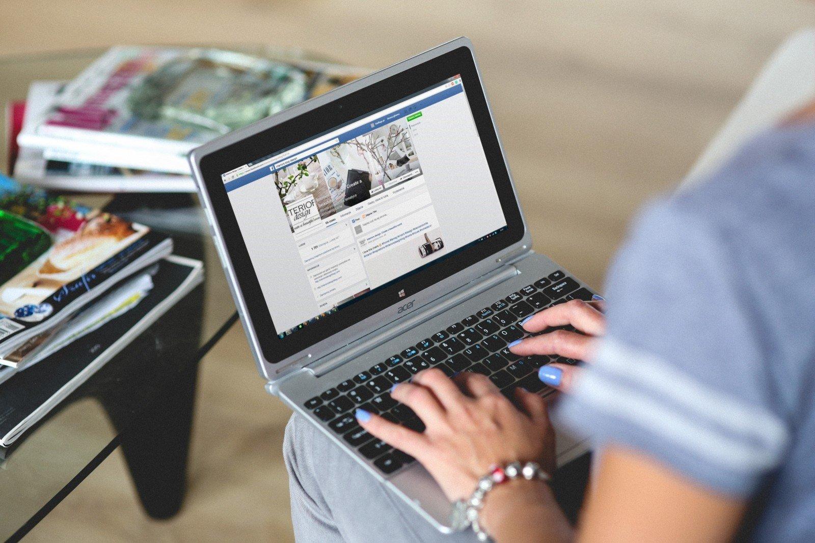 Publica tu anuncio en Facebook, Twitter...