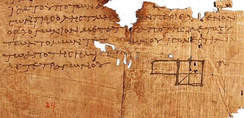 manuscrito antiguo de formulas en un pergamino