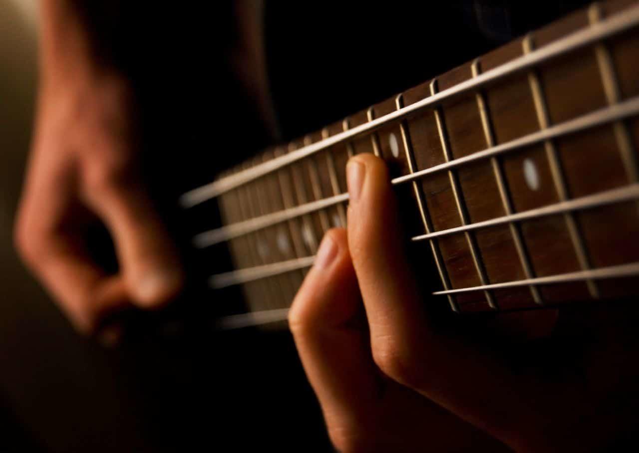 Clases de bajo para principiantes.
