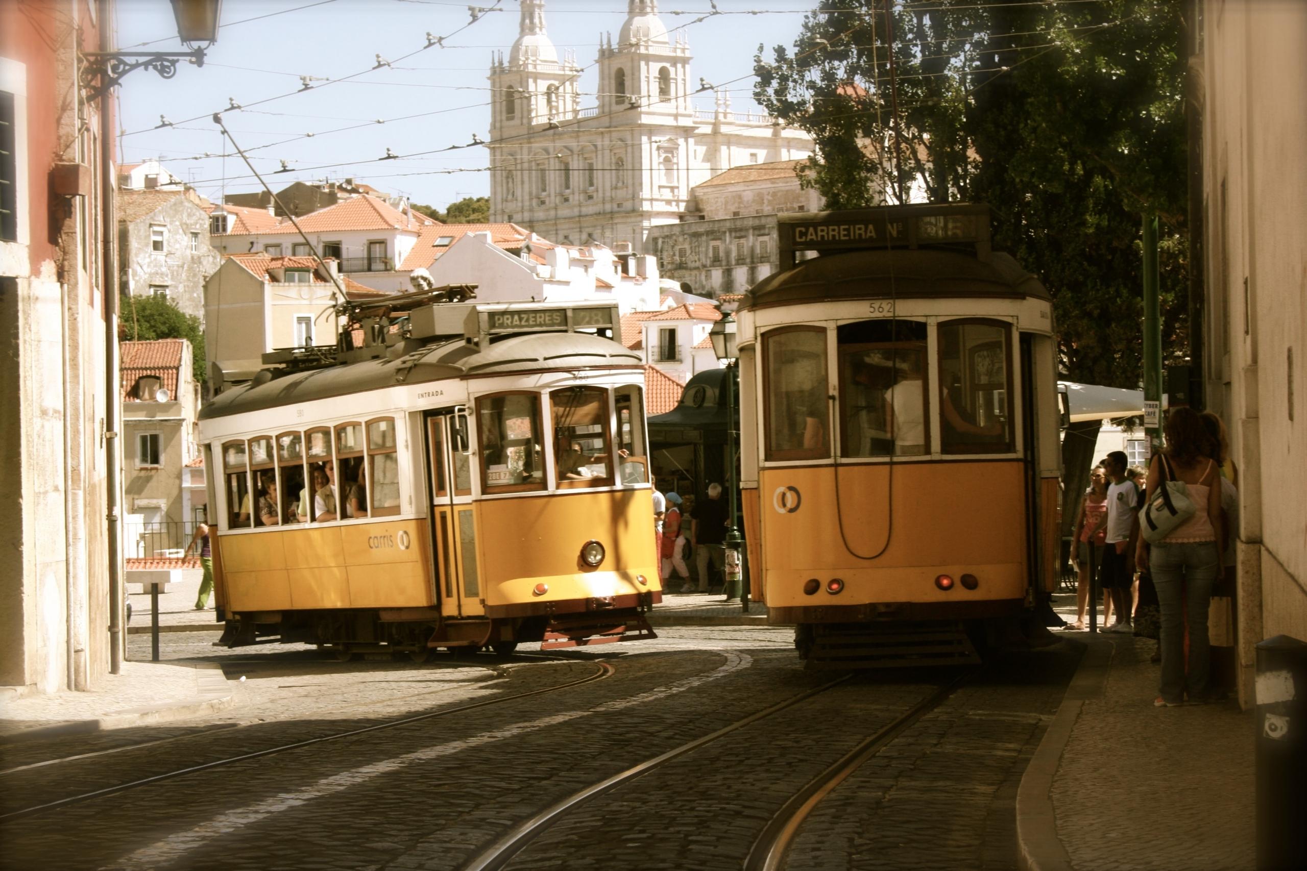 cual es la mejor zona para vivir en portugal: Transporte terrestre luso