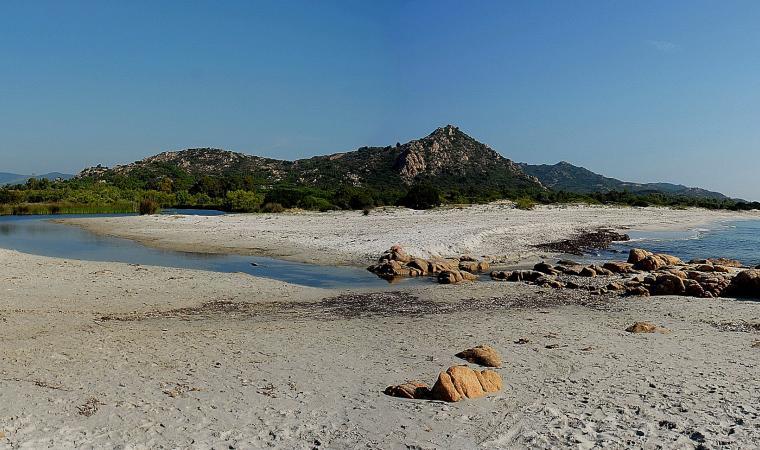 Playa de arena blanca.