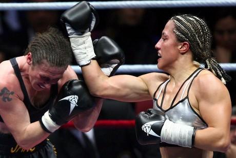 Foto de Myriam Lamare, boxeadora francesa