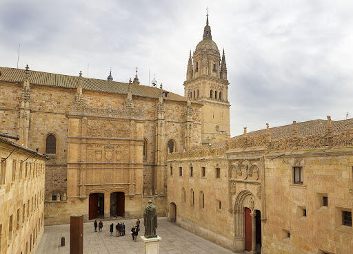 Universidad de Salamanca, con una fachada plateresca