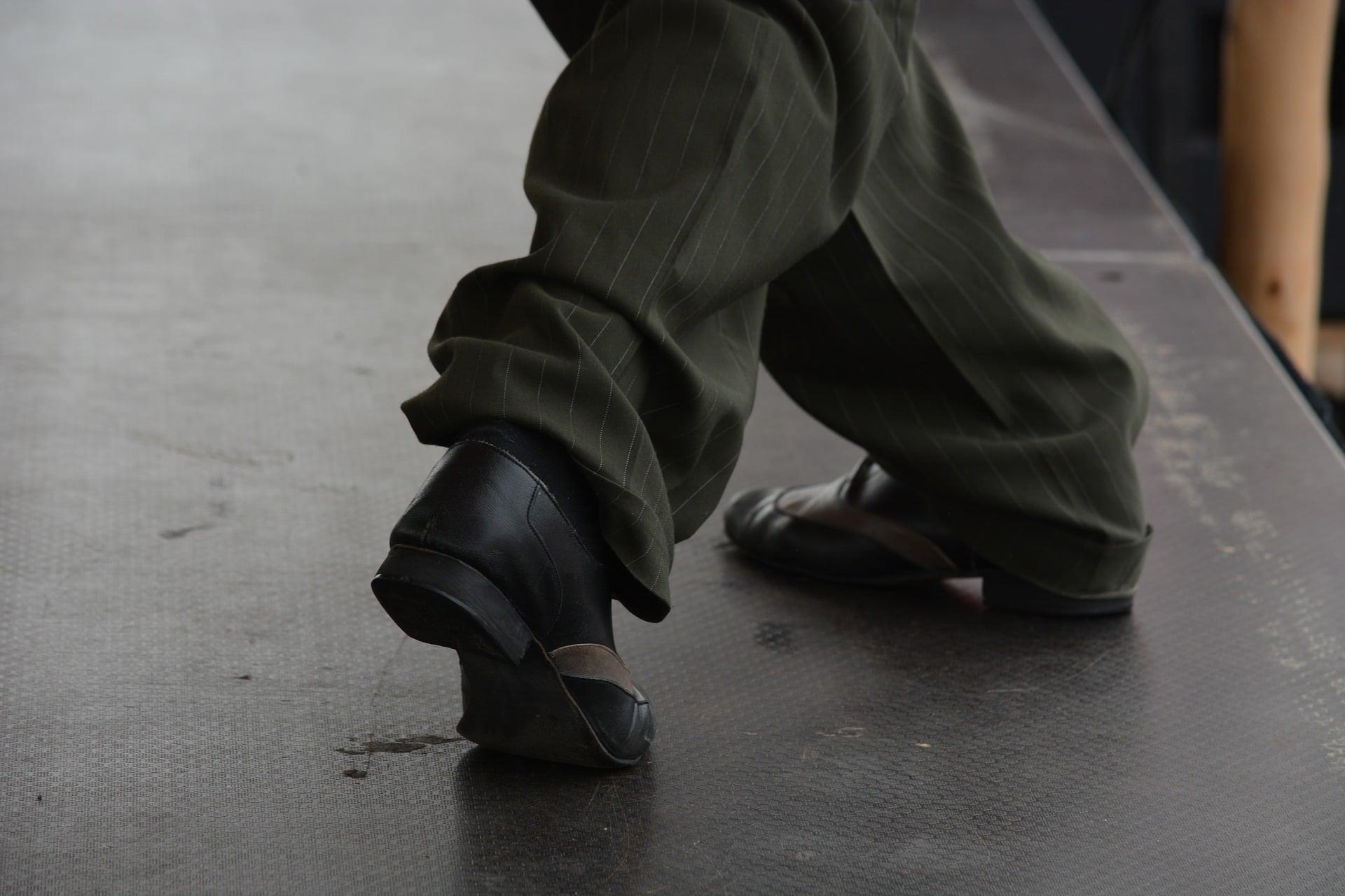 Pasos básicos de baile.