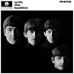 Cuatro hombres con expresión seria aparecen parcialmente iluminados en una composición en blanco y negro, con los textos «with the Beatles» y «mono» en las esquinas.
