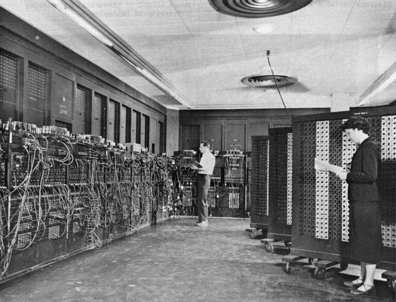 Primer computador de la historia.