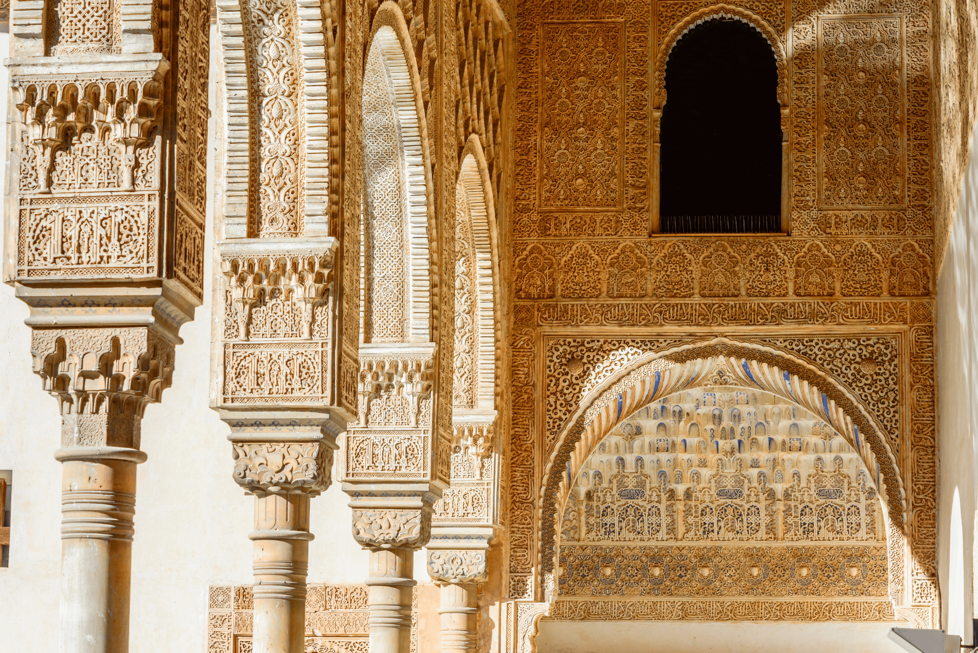 fotografía enfocada en algunos detalles de la alhambra en Granada