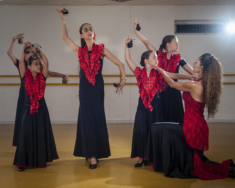 Buscar un profesor de flamenco.
