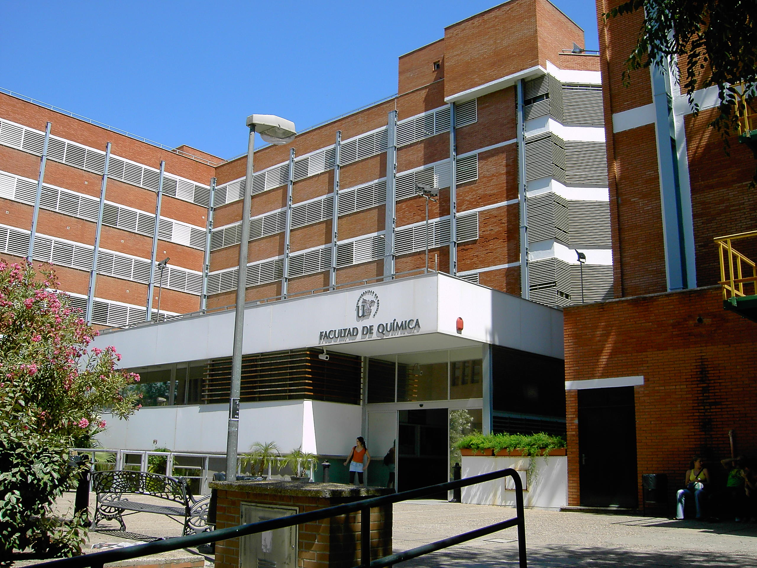 Ser químico en Sevilla.