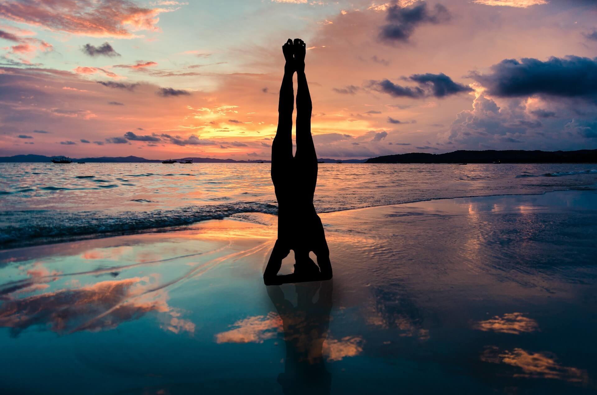 Relajación de yoga masculino