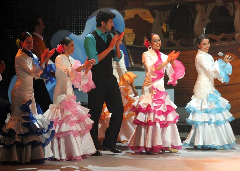 Cómo bailar sevillanas.