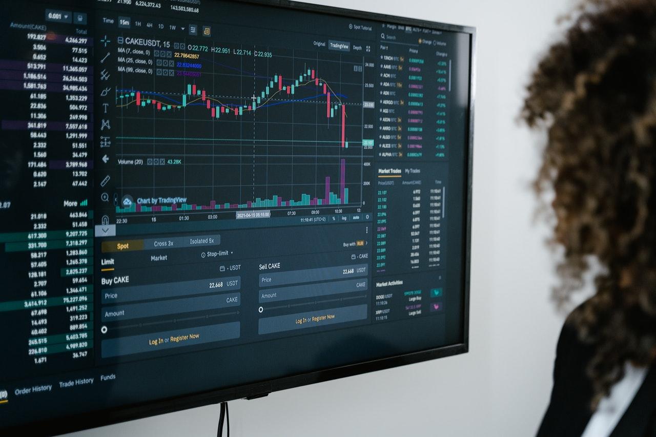 como aprender finanzas y economia