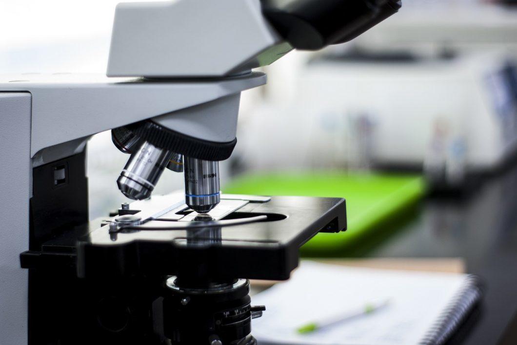 Cómo hacer que los niños aprendan química mientras se divierten