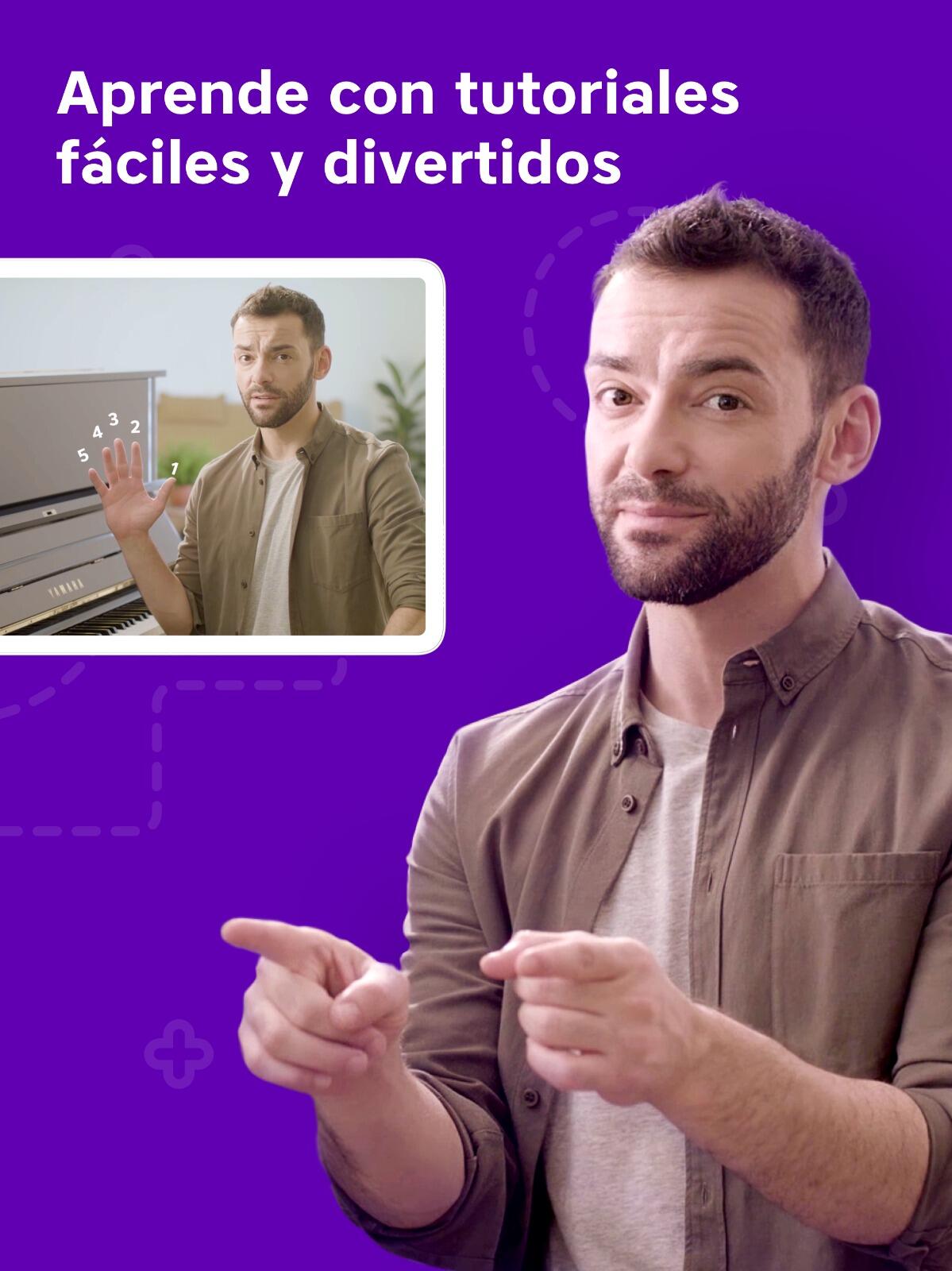 Un hombre con una camisa marrón señala hacia delante sobre un fondo morado. En un recuadro se le ve explicando las notas del piano. El texto dice: «Aprende con tutoriales fáciles y divertidos».