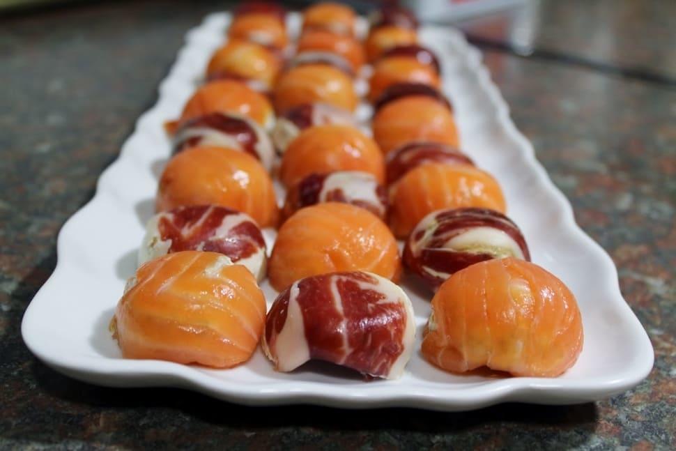 Bombones de jamón y salmón.