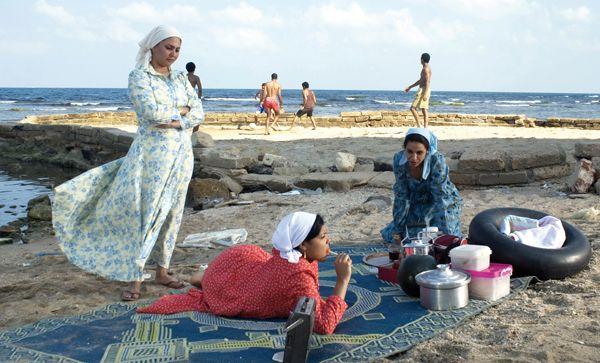 Mujeres en una playa de Egipto.