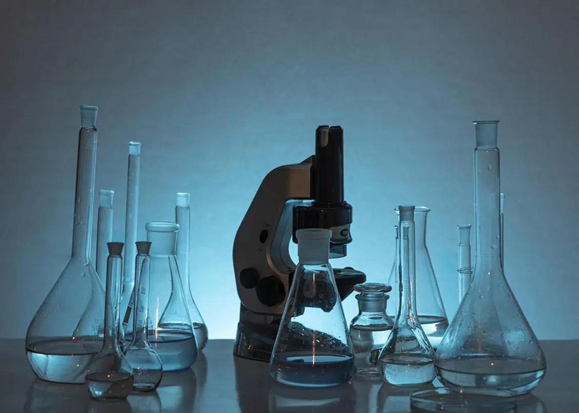 materiales de un profesor de quimica universidad