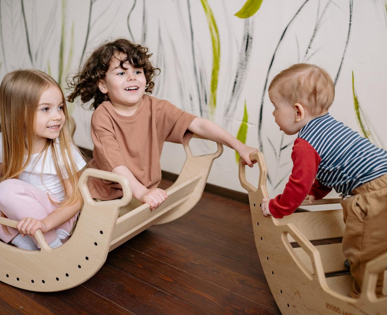 Niños jugando.