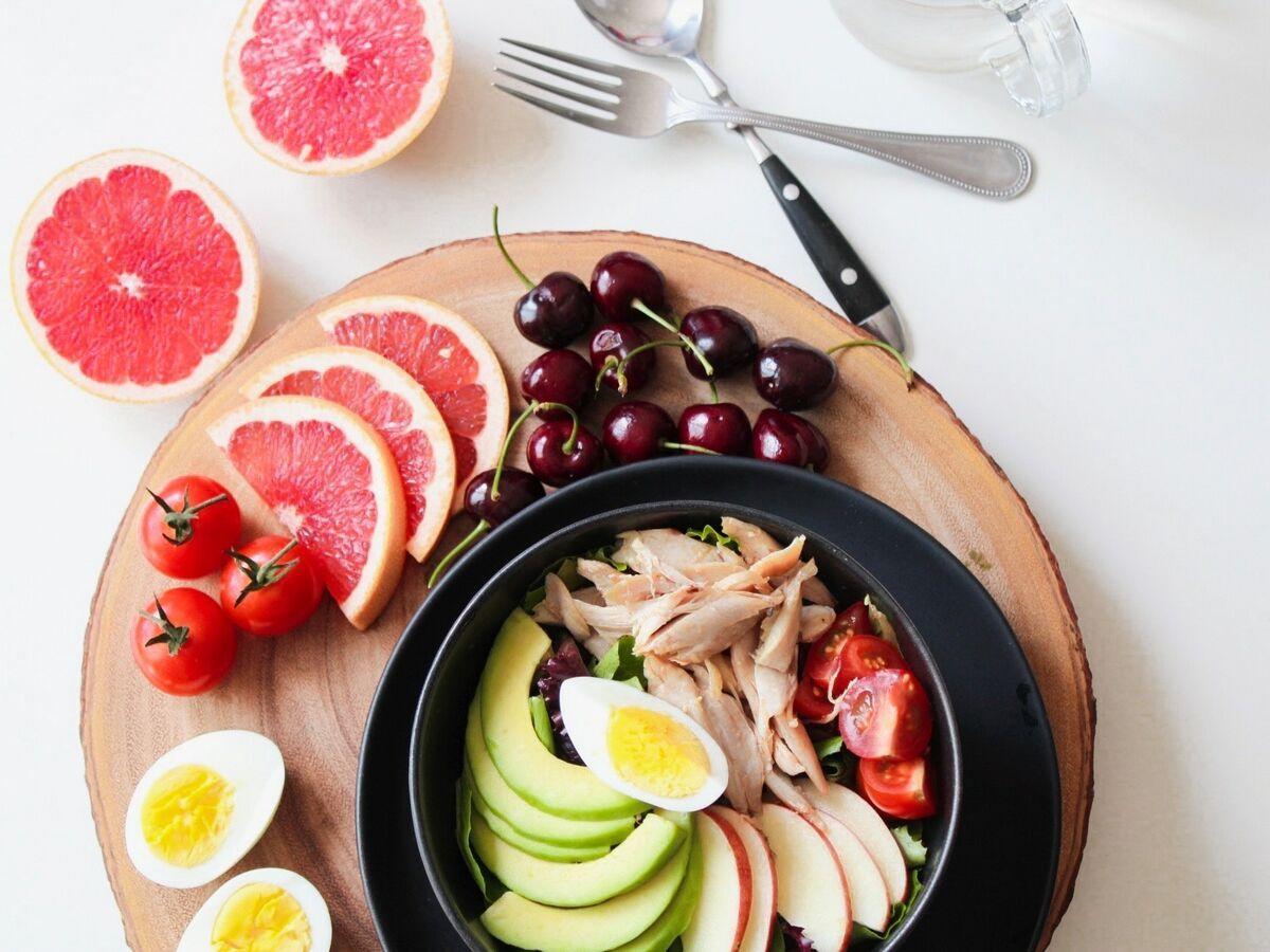 ¿Cómo se organiza un plato equilibrado?