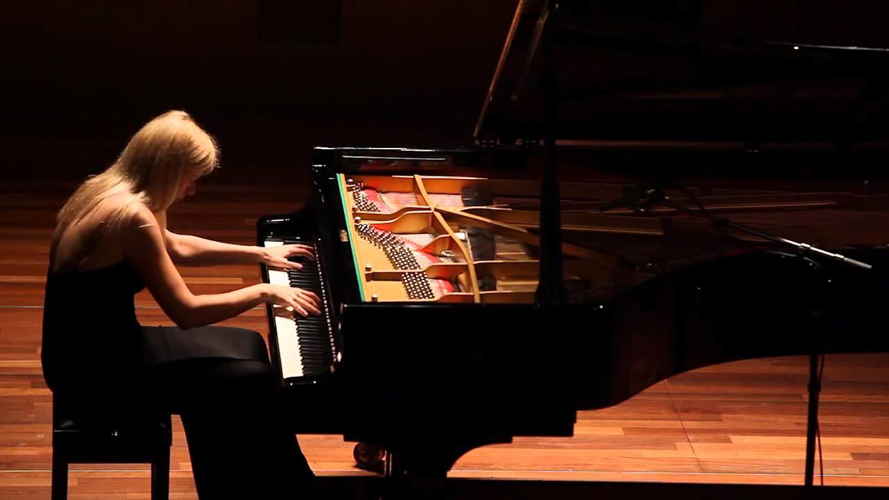 mujeres pianistas famosas actuales