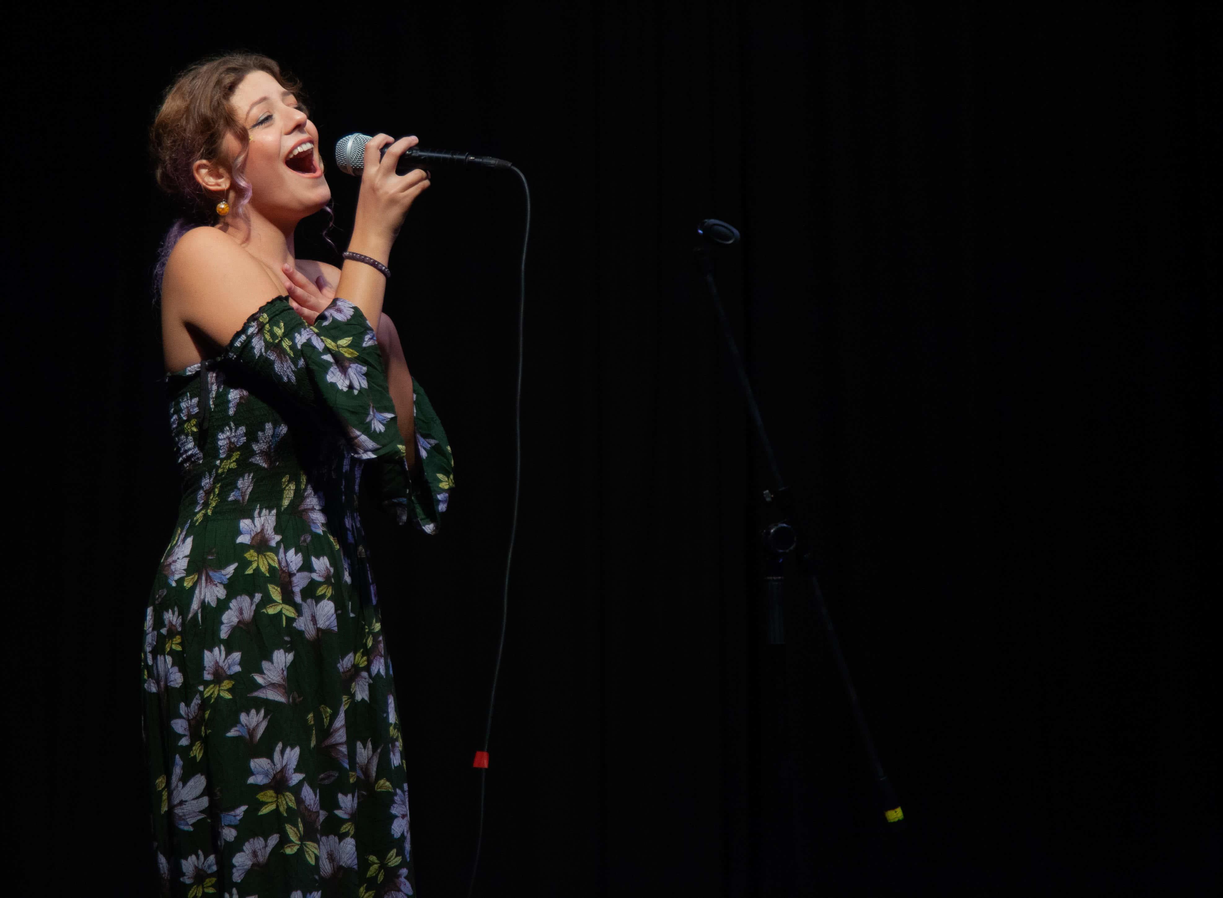 cantantes con voz aguda hombres