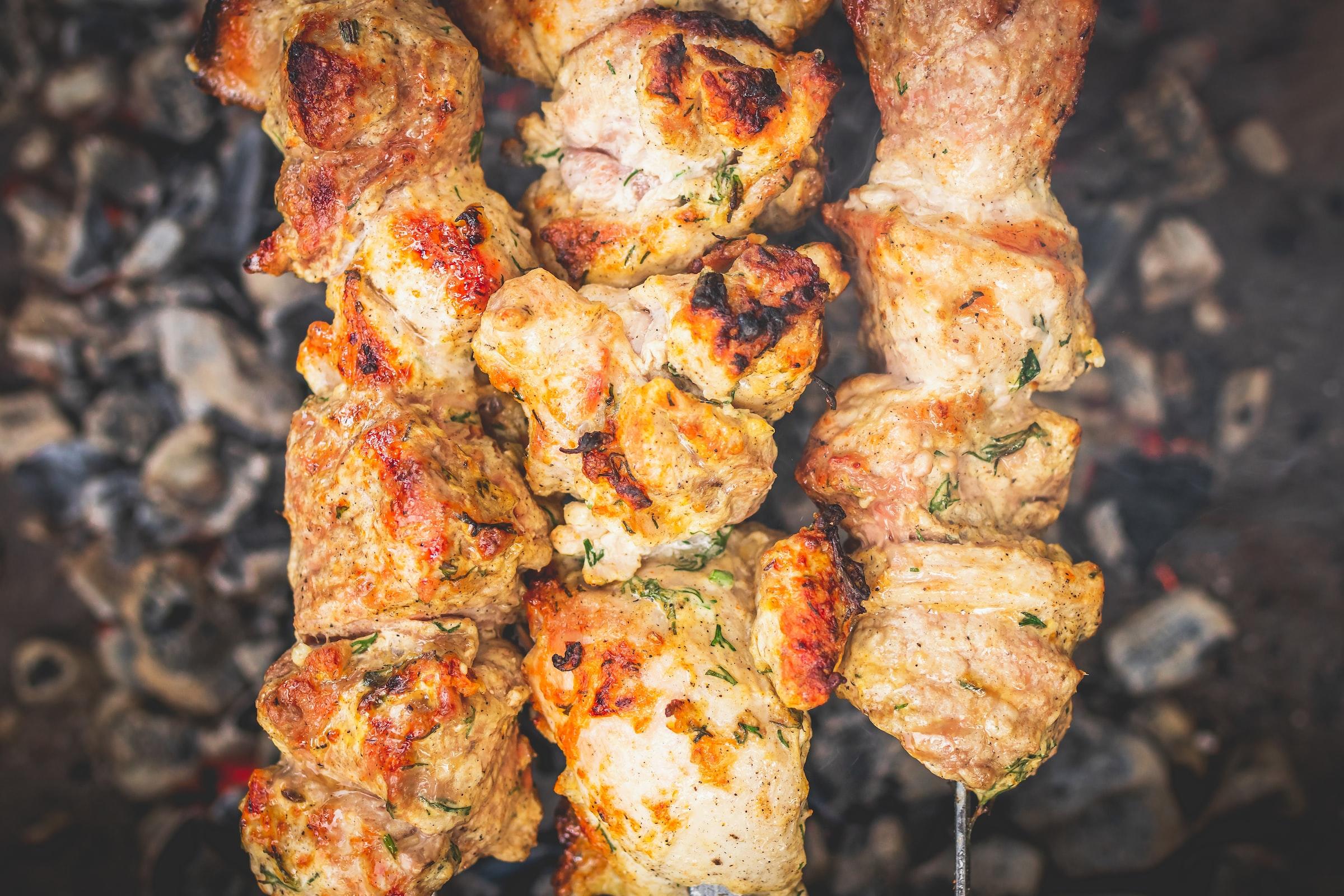brochetas de pollo