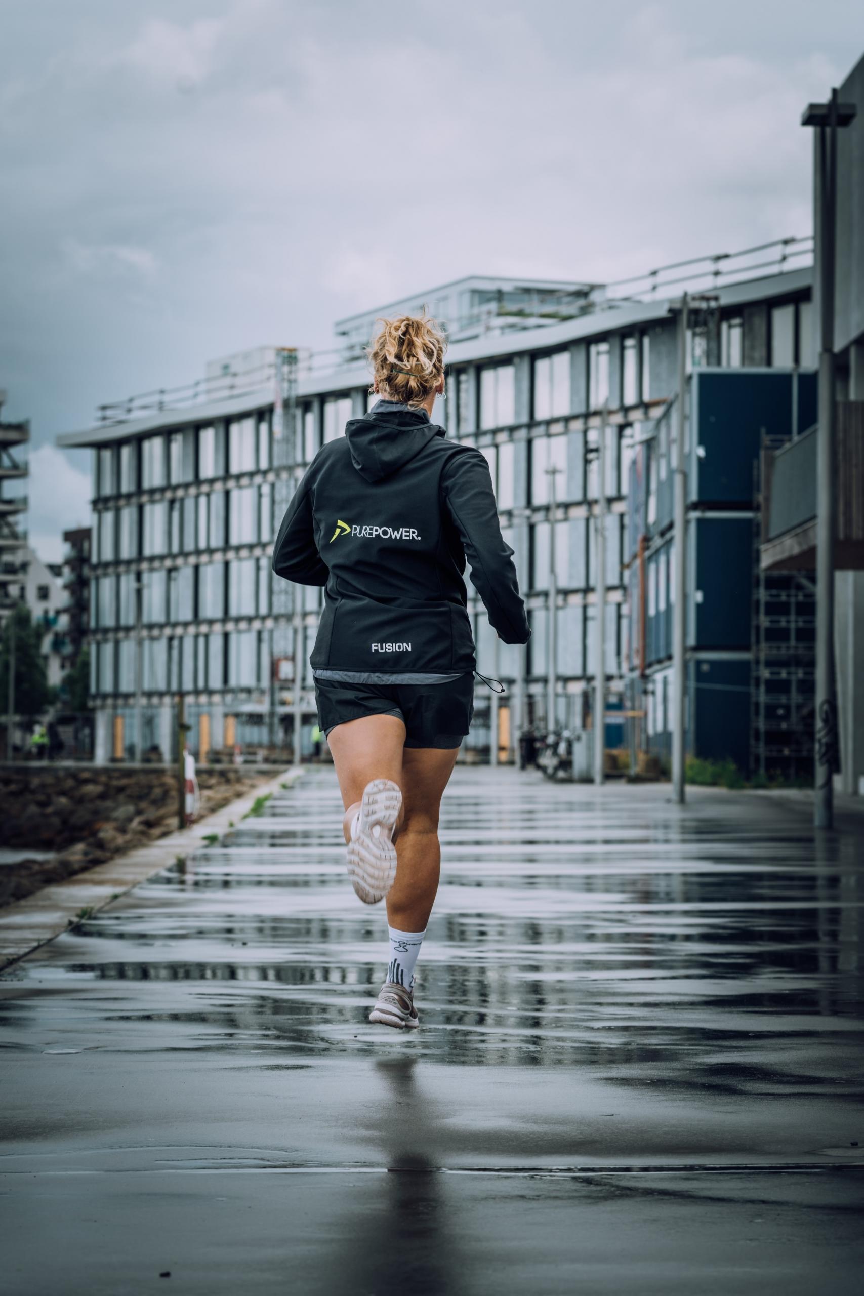 mujer corriendo 