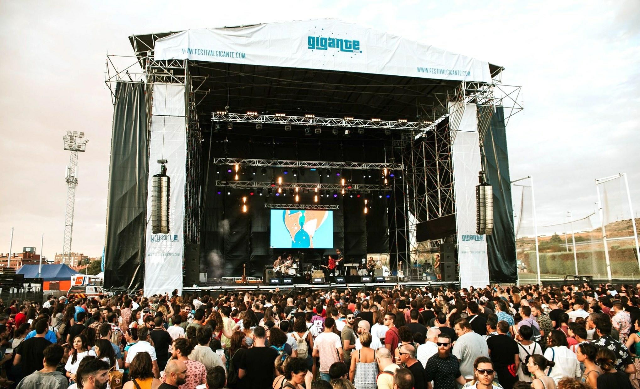 Escenario de un festival.