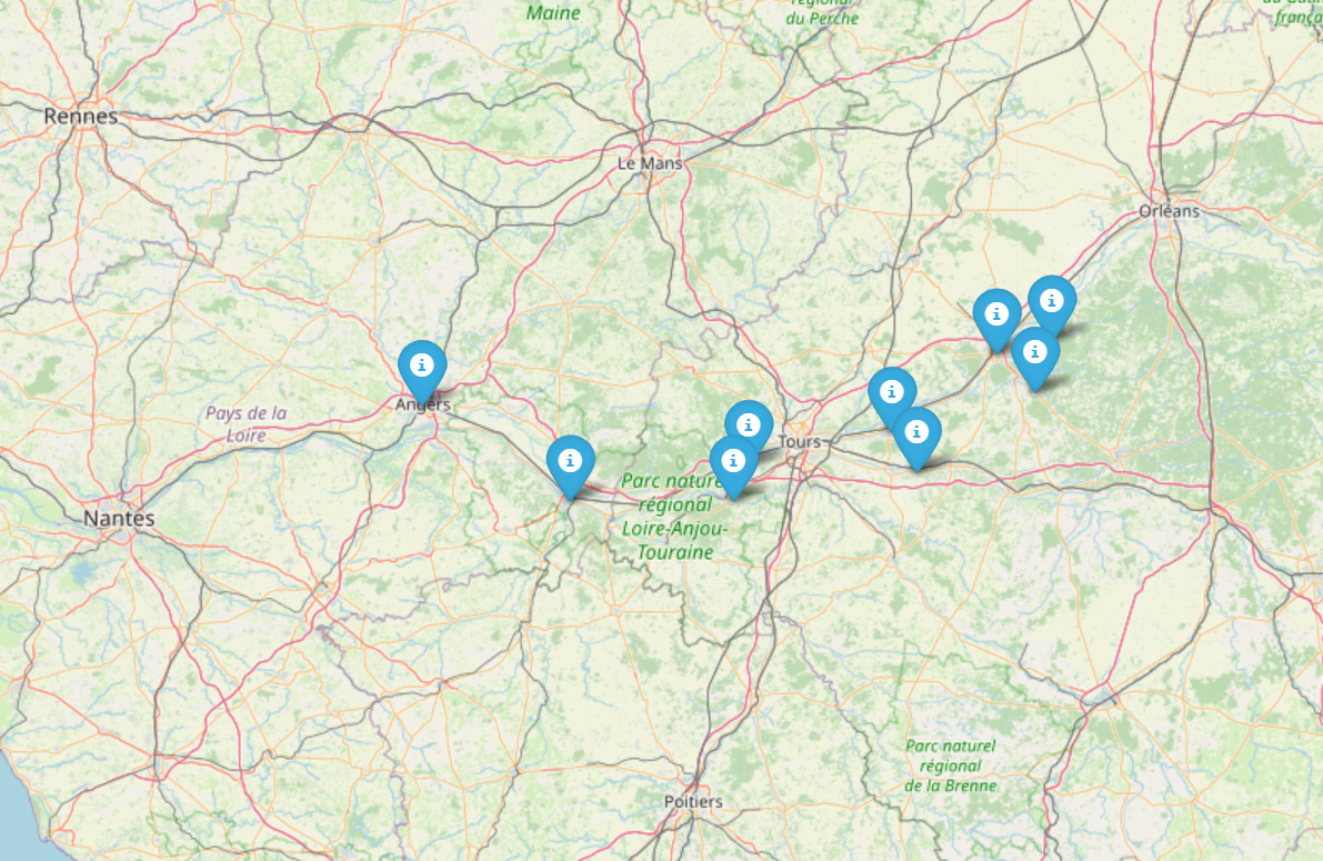Mapa del centro de Francia en el que se destacan varios lugares alrededor de Angers y Tours, con marcadores informativos que indican puntos de interés.
